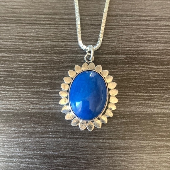 Sodalite and Sterling Pendant‎ Necklace - Picture 4 of 7